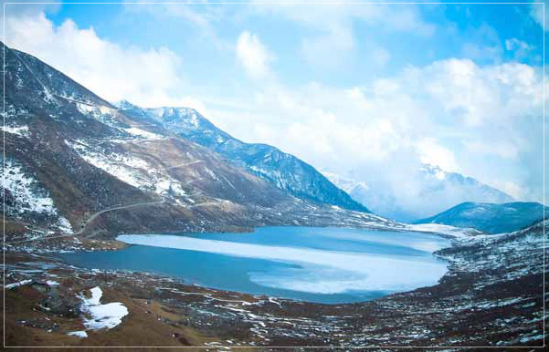 Tour in Tsomgo Lake Sikkim Images